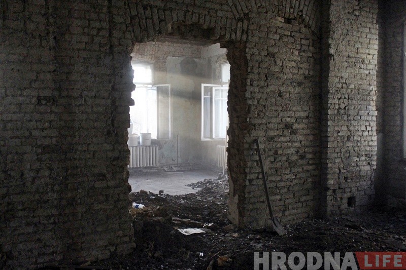 На Замкавай могуць выставіць на продаж будынак пачатку XX стагоддзя (фота знутры) На Замкавай могуць выставіць на продаж будынак пачатку XX стагоддзя (фота знутры)