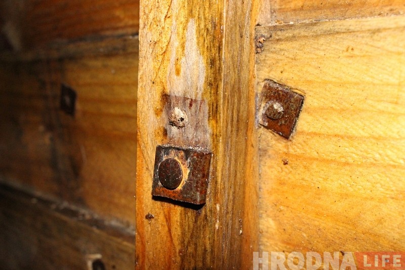 Гродзенскі рэканструктар адзін пабудаваў лодку як у сярэднявеччы