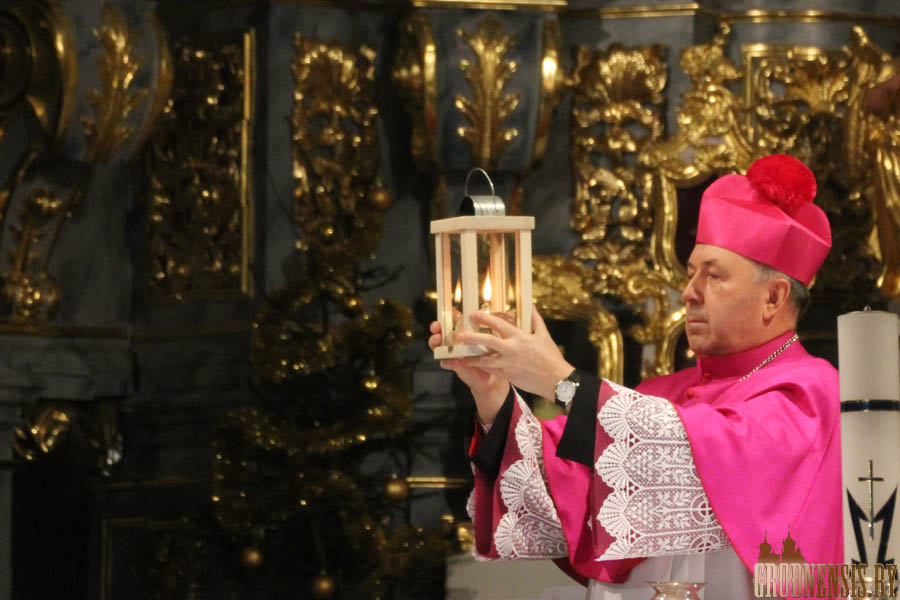 З Гродна распачаў вандроўку па Беларусі Бэтлеемскі агонь міру