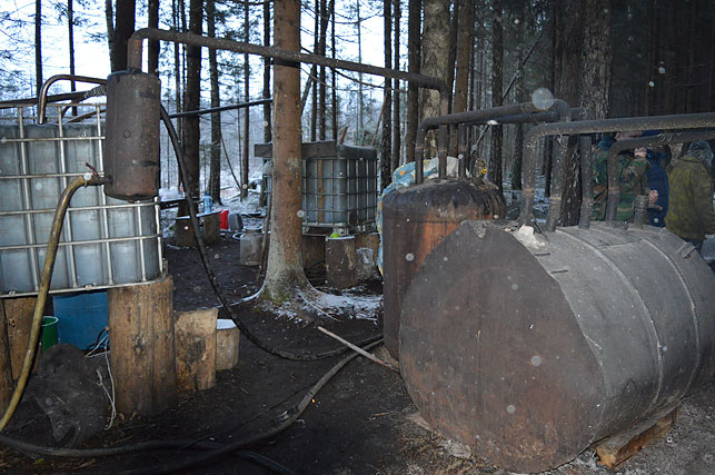 Самагоншчыкі пад Гродна забрудзілі адпрацаванай брагай 600 квадратных метраў лесу