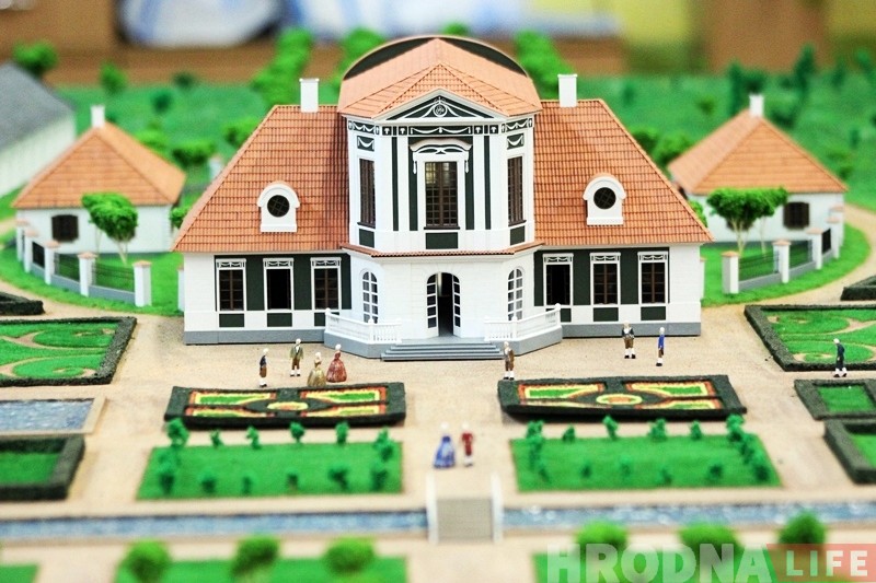 У Гродне адбудавалі каралеўскую рэзідэнцыю Аўгустова. У маштабе 1/100 У Гродне адбудавалі каралеўскую рэзідэнцыю Аўгустова. У маштабе 1/100