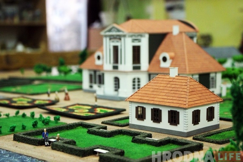 У Гродне адбудавалі каралеўскую рэзідэнцыю Аўгустова. У маштабе 1/100 У Гродне адбудавалі каралеўскую рэзідэнцыю Аўгустова. У маштабе 1/100