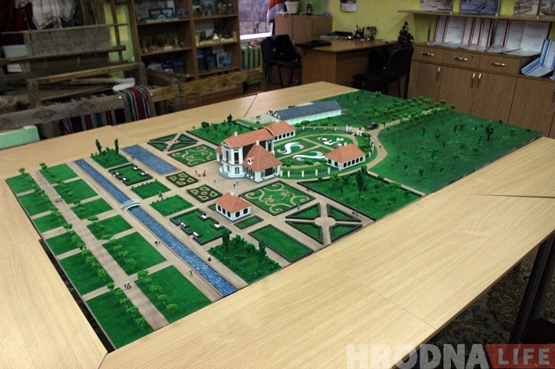 У Гродне адбудавалі каралеўскую рэзідэнцыю Аўгустова. У маштабе 1/100 У Гродне адбудавалі каралеўскую рэзідэнцыю Аўгустова. У маштабе 1/100