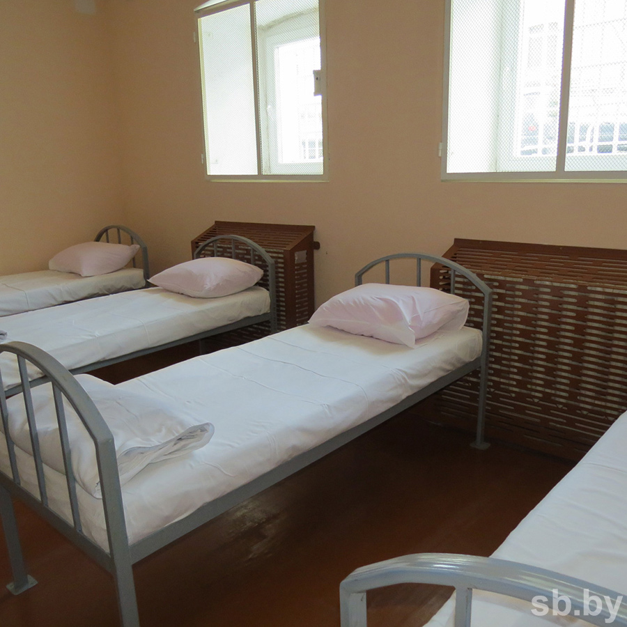 Ложкі не пустуюць: колькі каштуе заночыць у гродзенскім выцвярэзніку і ў якіх умовах