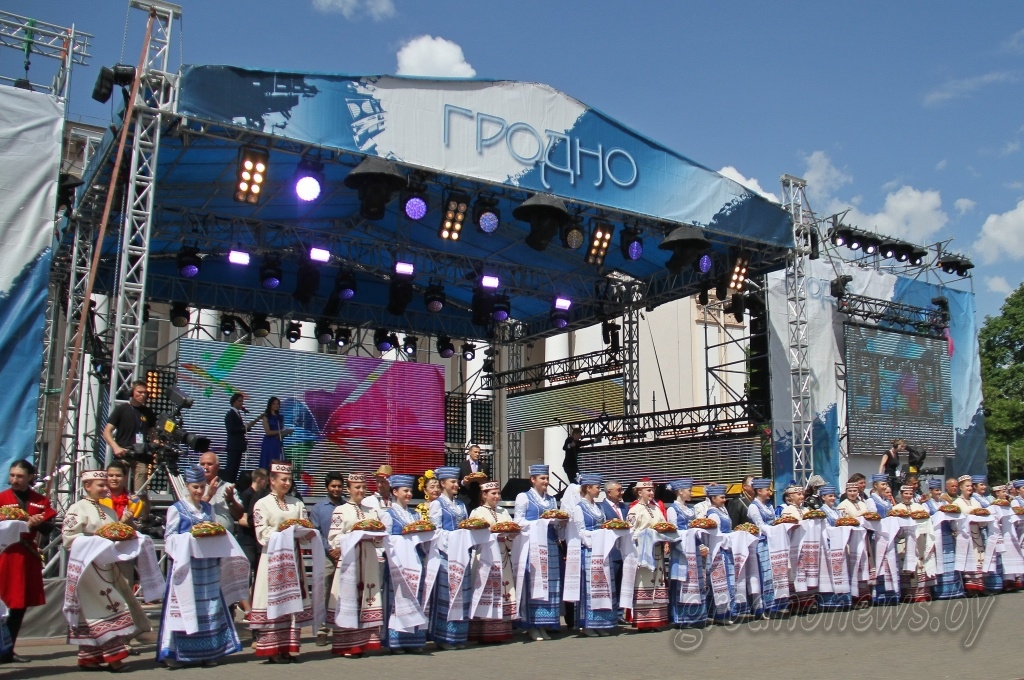 Кавабус, футбольны матч з камандай мэра і 3D-mapping: што ўбачым на фестывалі нацыянальных культур?