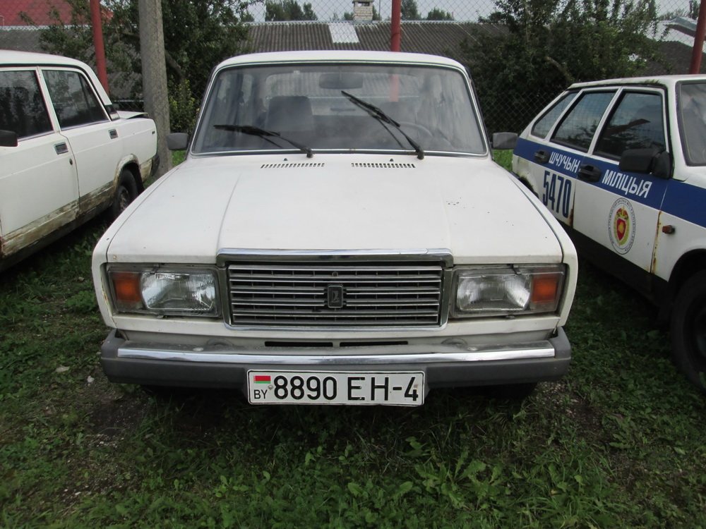 Гродзенская міліцыя выставіла на продаж 7 службовых аўтамабіляў, самы танны - 900 рублёў