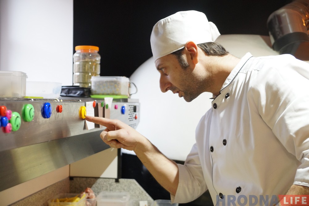 Дело “с огоньком”. Сицилиец приехал в Гродно, чтобы готовить итальянскую пиццу на живом огне