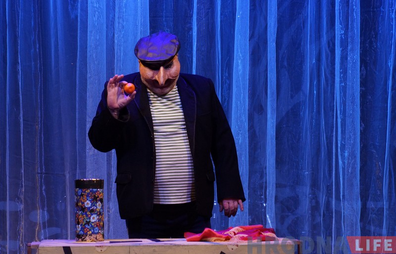 Стары Новы год - шчаслівы час паміж палучкай і авансам - адсвяткавалі ў тэатры лялек