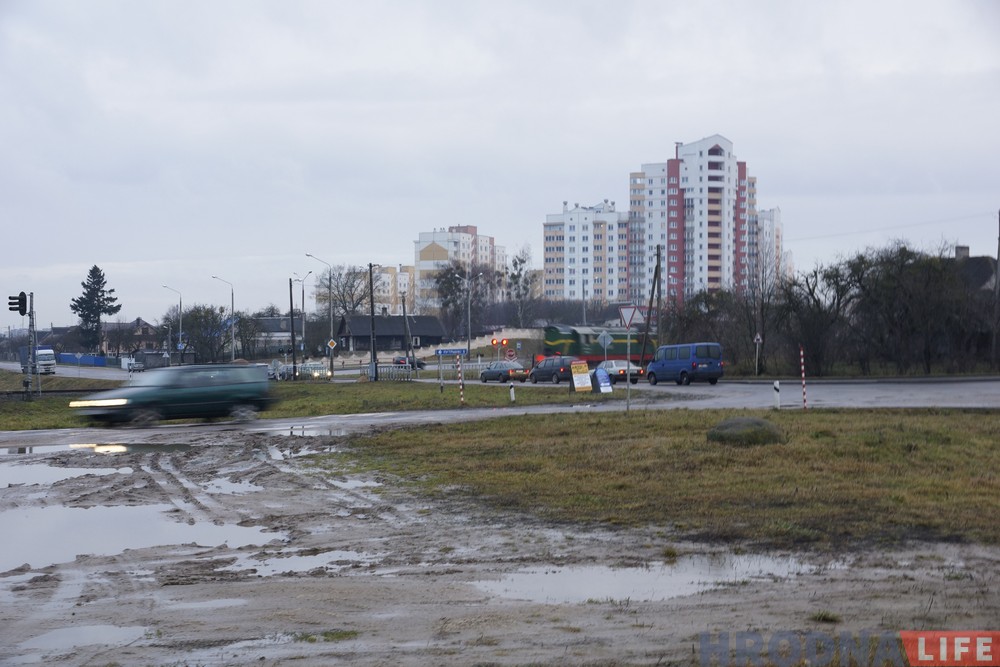 Полная Заболоть! Денег на дороги в Гродно нет и не будет. Жители говорят, что это нарушение указа президента