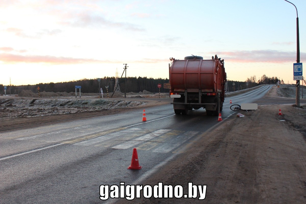 У Скідзелі смеццявоз насмерць збіў жанчыну на ровары, якая ехала па пераходзе