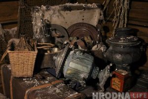 Ад посуду да старых фота: у Музеі Гарадніцы ўзнавілі інтэр'ер тыповага даваеннага гарышча Ад посуду да старых фота: у Музеі Гарадніцы ўзнавілі інтэр'ер тыповага даваеннага гарышча