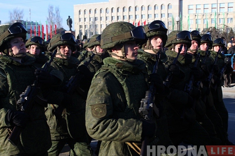 У Гродне з размахам адзначаюць 100-годдзе Узброеных сіл У Гродне з размахам адзначаюць 100-годдзе Узброеных сіл