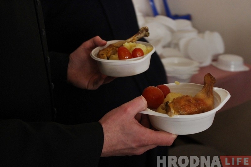 Для бедных і бяздомных у Гродне зладзілі Велікодны абед Для бедных і бяздомных у Гродне зладзілі Велікодны абед