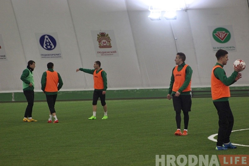 Ігар Кавалевіч: "Каб не выпадаць з гульнявога рытму - згуляем таварыскі матч з «Лідай»" Ігар Кавалевіч: "Каб не выпадаць з гульнявога рытму - згуляем таварыскі матч з «Лідай»"