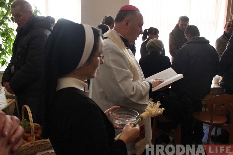 Для бедных і бяздомных у Гродне зладзілі Велікодны абед Для бедных і бяздомных у Гродне зладзілі Велікодны абед