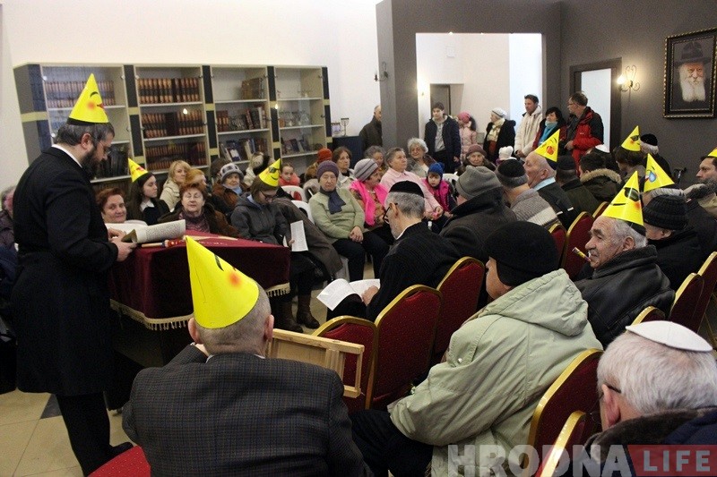 Гродзенскія яўрэі ў сінагозе адзначылі Пурым Гродзенскія яўрэі ў сінагозе адзначылі Пурым