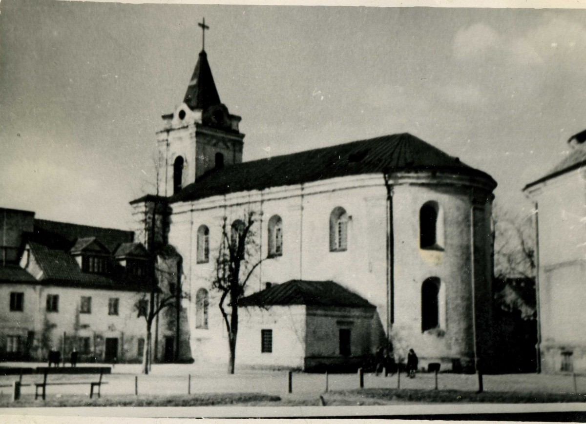 Як выглядаў кляштар на месцы драмтэатра ў Гродне - шмат старых фота