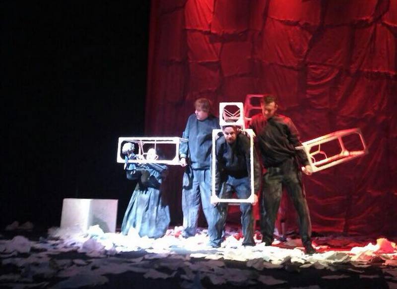 «Памры, але паглядзі спектакль!» Аляксандр Цебянькоў аб прэм'еры "Абяцання на досвітку" ў тэатры лялек