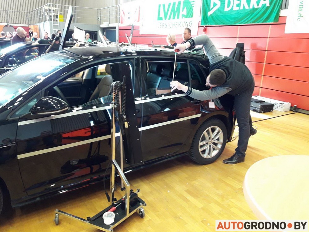 Гродзенскія майстры на Чэмпіянаце свету па выдаленні ўвагнутасцяў выступілі лепш, чым чэмпіён Японіі