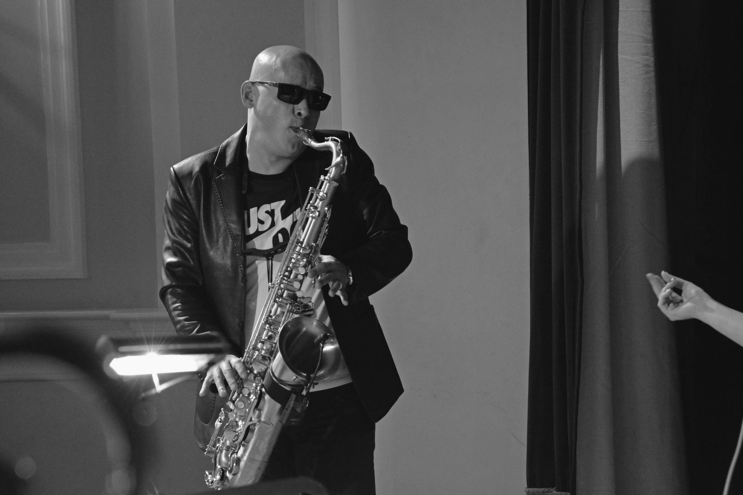 Зачем беларусам слушать джаз? Алекс Кравчук сыграет в Гродно о жизни, любви, звёздах и пингвинах