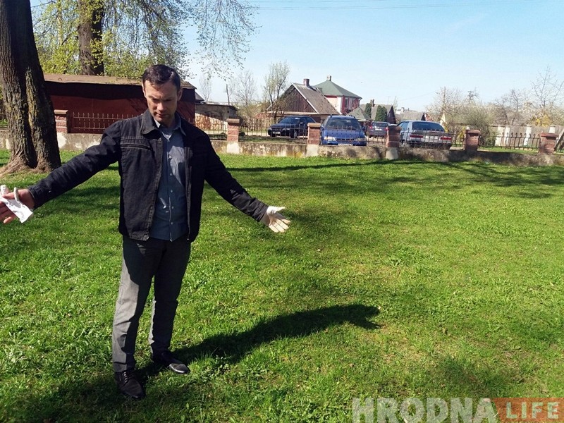 "Тут пахаваны мой дзед, я патрабую павагі". Гродзенскі лютэранін пра раскапаныя могілкі на Белуша