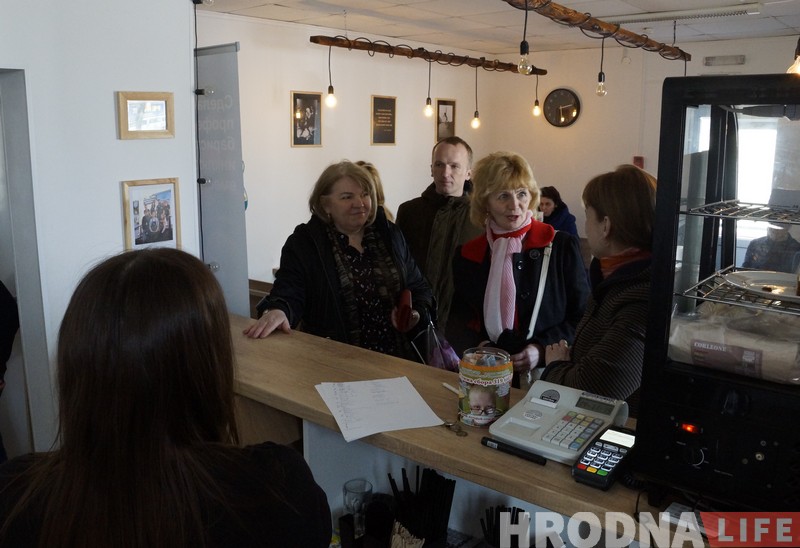 Барыста на інвалідным вазку? Лёгка! У Лідзе адбыўся першы выпуск школы інклюзіўнага барыста