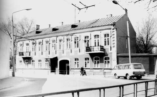 На Калючынскай будаўнікі натыкнуліся на падмуркі старога дома На Калючынскай будаўнікі натыкнуліся на падмуркі старога дома