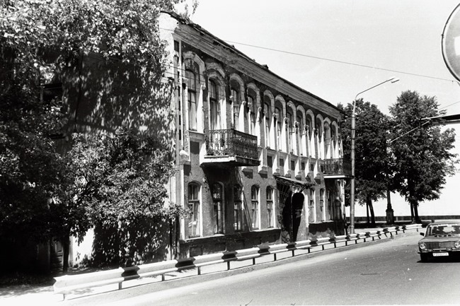 На Калючынскай будаўнікі натыкнуліся на падмуркі старога дома На Калючынскай будаўнікі натыкнуліся на падмуркі старога дома