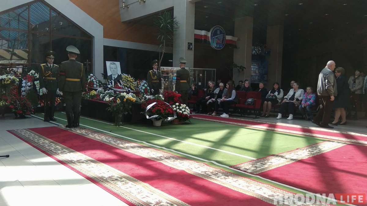 “Калі ён стаў героем, зусім не змяніўся”. Гродзенцы развіталіся з легендарным спартсменам Аляксандрам Курловічам “Калі ён стаў героем, зусім не змяніўся”. Гродзенцы развіталіся з легендарным спартсменам Аляксандрам Курловічам