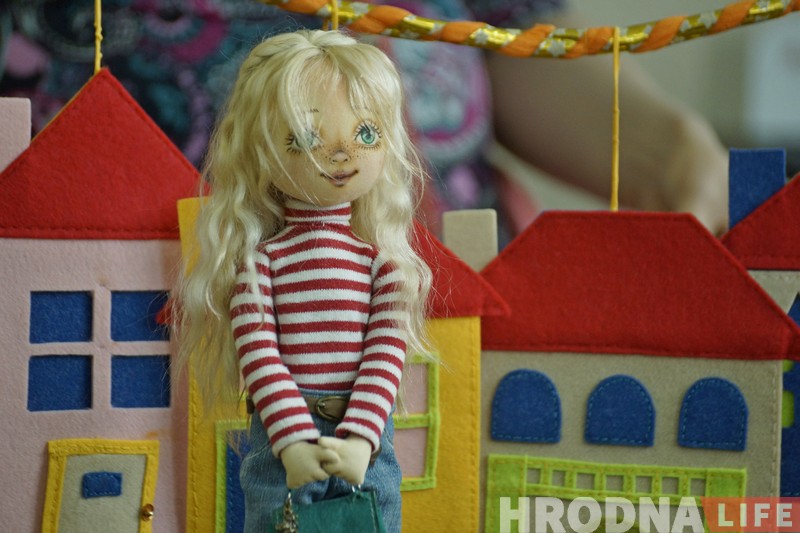 “Дети любят читать книжки, просто они об этом не знают". Писательница Надея Ясминска волшебничала вместе с гродненскими  читателями