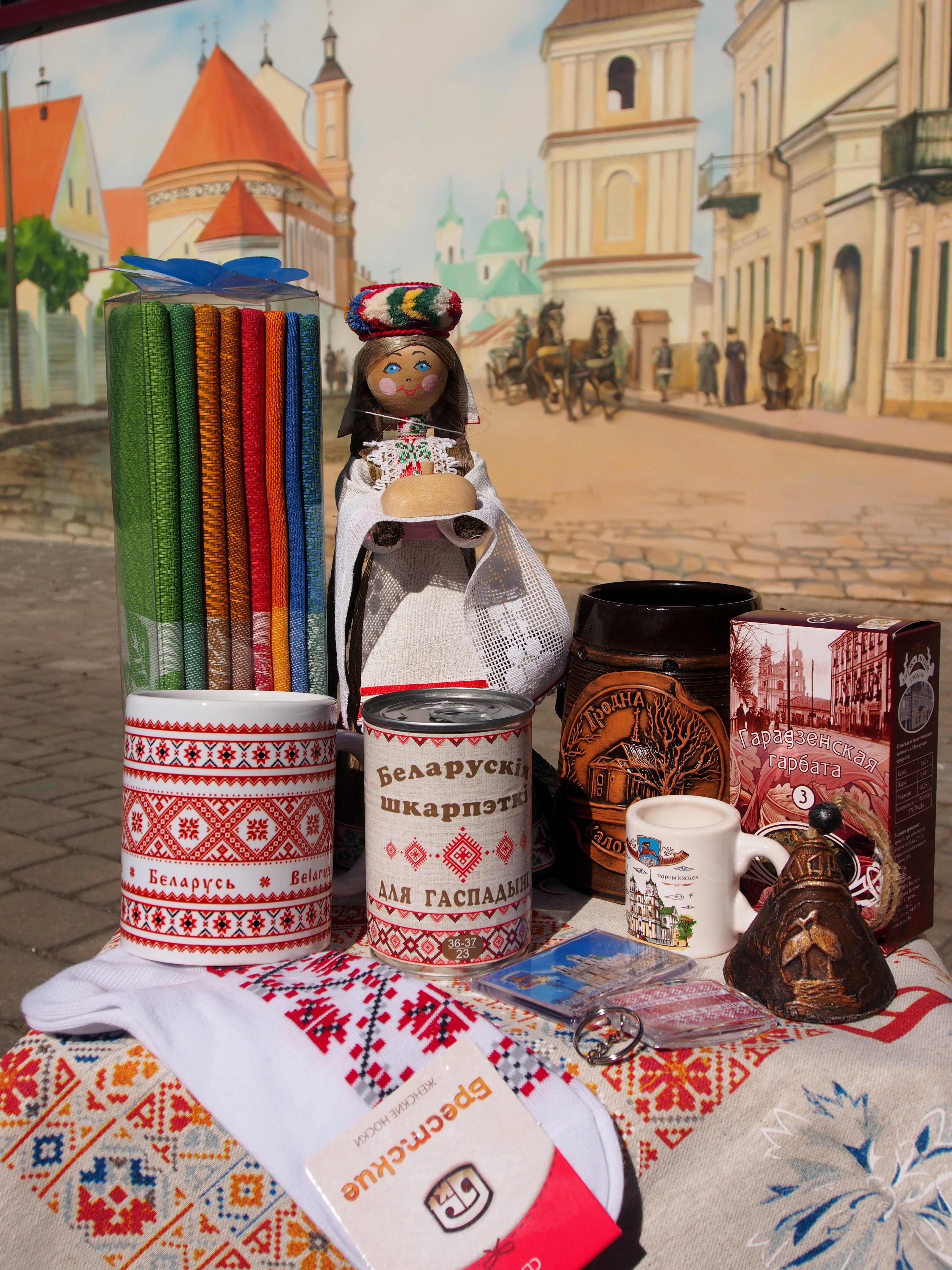 Кукурузныя палачкі і шклянкі з Леніным: што вязуць з сабой турысты з бязвізавага Гродна