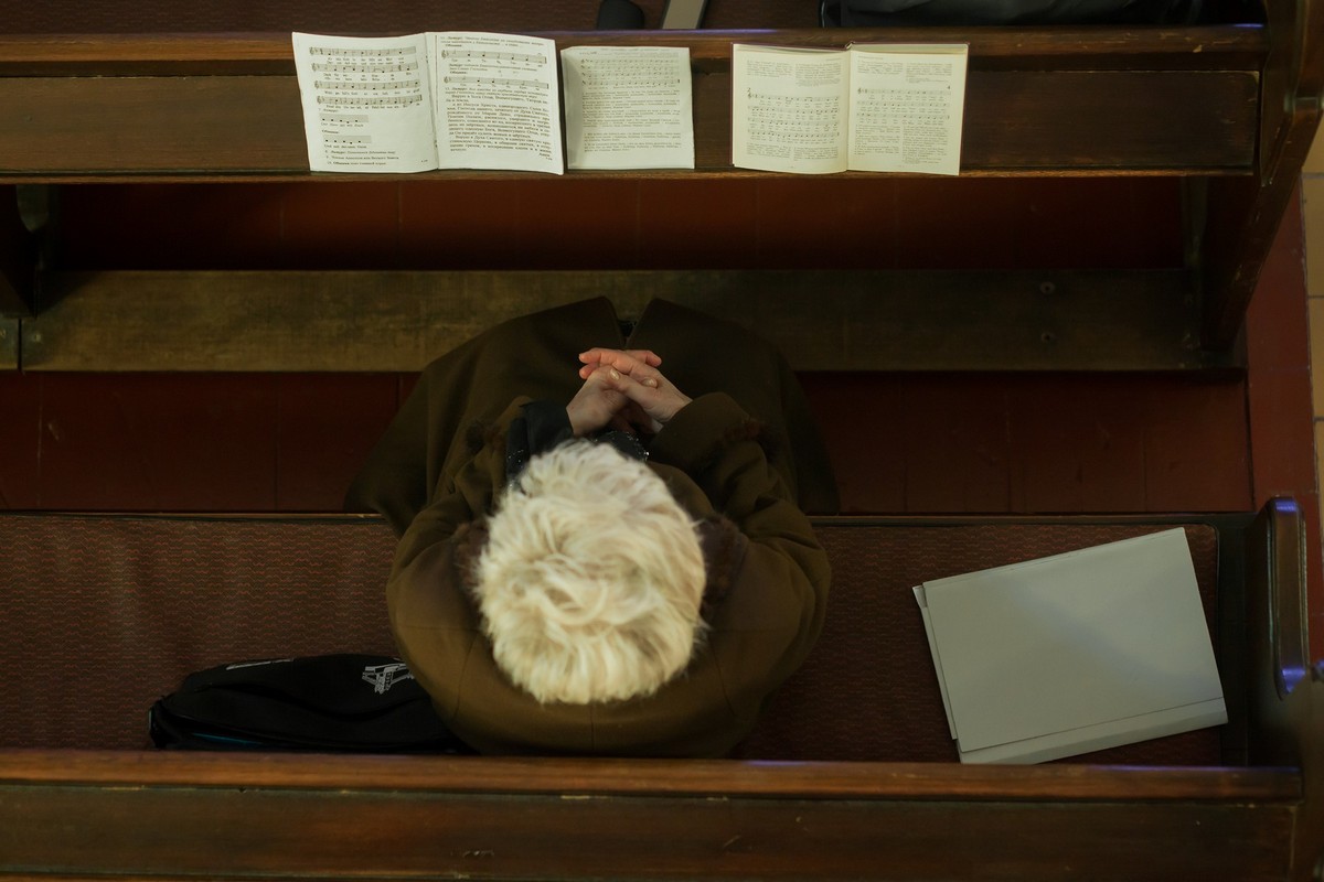 Строитель Юра из Гродно неожиданно узнал, что он — немец. И вот через 30 лет бросил работу и стал звонарем, как его дед Рейнгольд