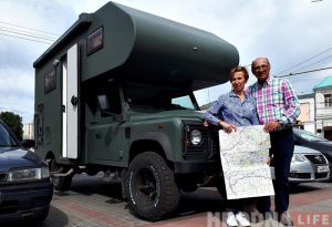Французскія пенсіянеры хочуць за два тыдні аб'ехаць Беларусь на пазадарожніку