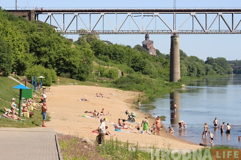 Фотафакт: у спякоту гродзенцы цягнуцца да вады Фотафакт: у спякоту гродзенцы цягнуцца да вады