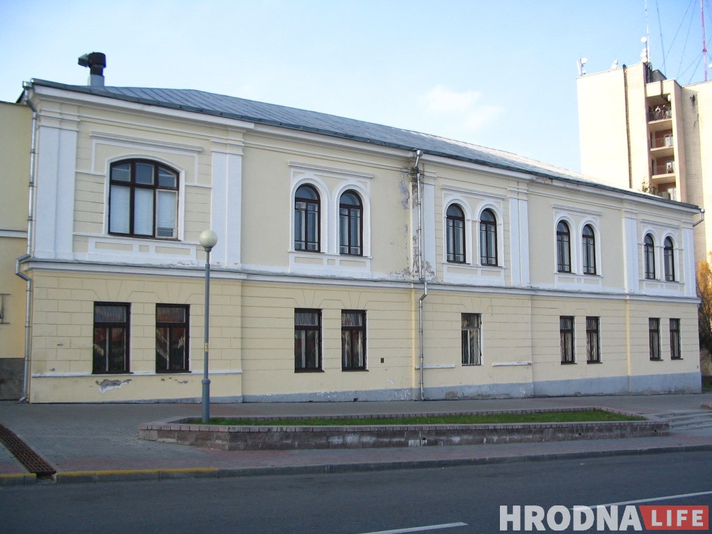 Рэстаўрацыя па-гродзенску: як давесці будынак да катастрофы, а пасля гераічна яго аднаўляць Рэстаўрацыя па-гродзенску: як давесці будынак да катастрофы, а пасля гераічна яго аднаўляць