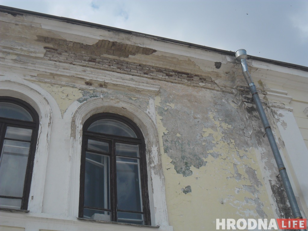 Реставрация по-гродненски: как довести здание до катастрофы, а после героически его восстанавливать