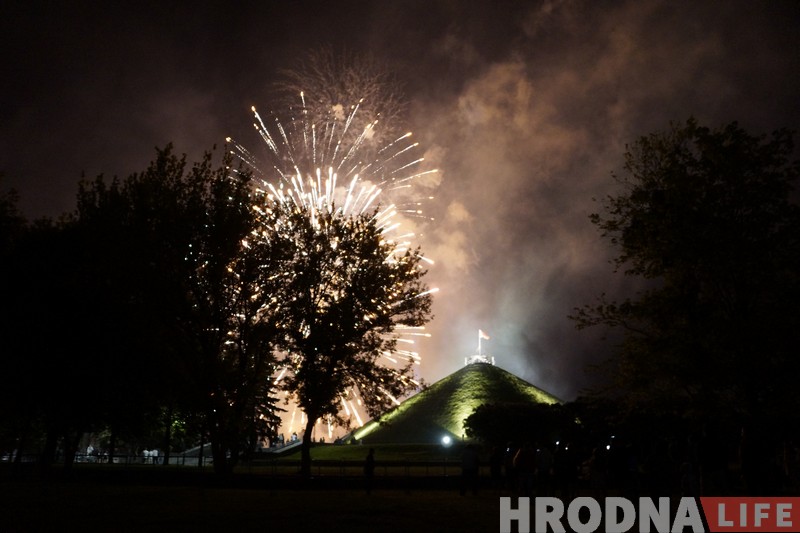 ФОТА: Cалют перамогі прагрымеў над Гродна ФОТА: Cалют перамогі прагрымеў над Гродна