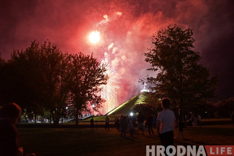ФОТА: Cалют перамогі прагрымеў над Гродна ФОТА: Cалют перамогі прагрымеў над Гродна