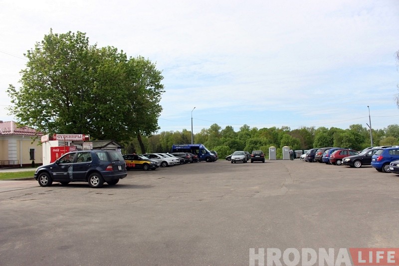 Каля сінагогі пачалося будаўніцтва гандлёвага павільёна з грамадскім туалетам Каля сінагогі пачалося будаўніцтва гандлёвага павільёна з грамадскім туалетам