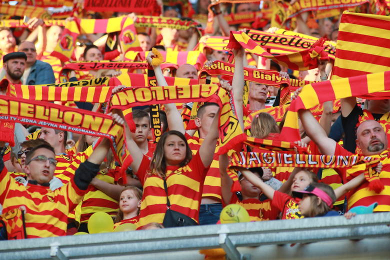 Беласток - горад дзе жывуць футболам: "Ягелонія" зноў сярод лідараў чэмпіянату Польшчы Беласток - горад дзе жывуць футболам: "Ягелонія" зноў сярод лідараў чэмпіянату Польшчы