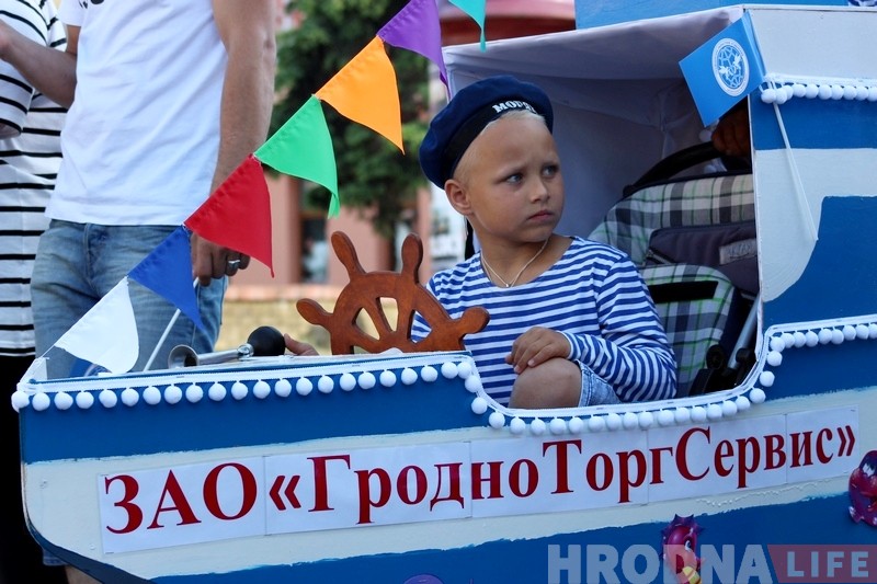 ФОТА: Традыцыйны парад вазкоў прайшоў у Гродне ФОТА: Традыцыйны парад вазкоў прайшоў у Гродне