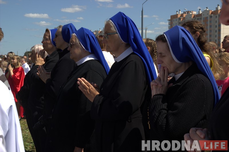 «Упершыню я прыехаў у Гродна на ровары». Арцыбіскуп Тадэвуш Кандрусевіч наведаў свята ў Альшанцы (+анекдот ад мітрапаліта) «Упершыню я прыехаў у Гродна на ровары». Арцыбіскуп Тадэвуш Кандрусевіч наведаў свята ў Альшанцы (+анекдот ад мітрапаліта)