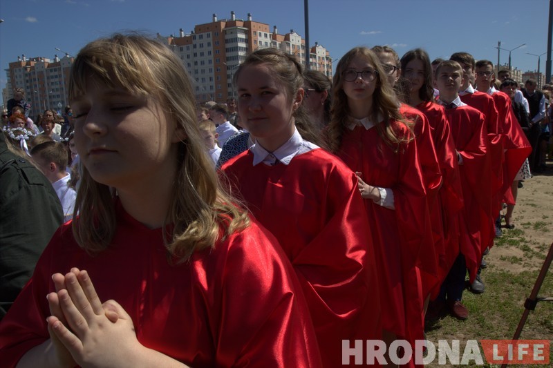 «Упершыню я прыехаў у Гродна на ровары». Арцыбіскуп Тадэвуш Кандрусевіч наведаў свята ў Альшанцы (+анекдот ад мітрапаліта) «Упершыню я прыехаў у Гродна на ровары». Арцыбіскуп Тадэвуш Кандрусевіч наведаў свята ў Альшанцы (+анекдот ад мітрапаліта)