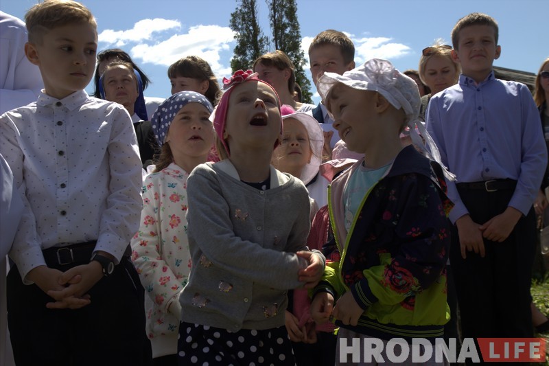 «Упершыню я прыехаў у Гродна на ровары». Арцыбіскуп Тадэвуш Кандрусевіч наведаў свята ў Альшанцы (+анекдот ад мітрапаліта) «Упершыню я прыехаў у Гродна на ровары». Арцыбіскуп Тадэвуш Кандрусевіч наведаў свята ў Альшанцы (+анекдот ад мітрапаліта)