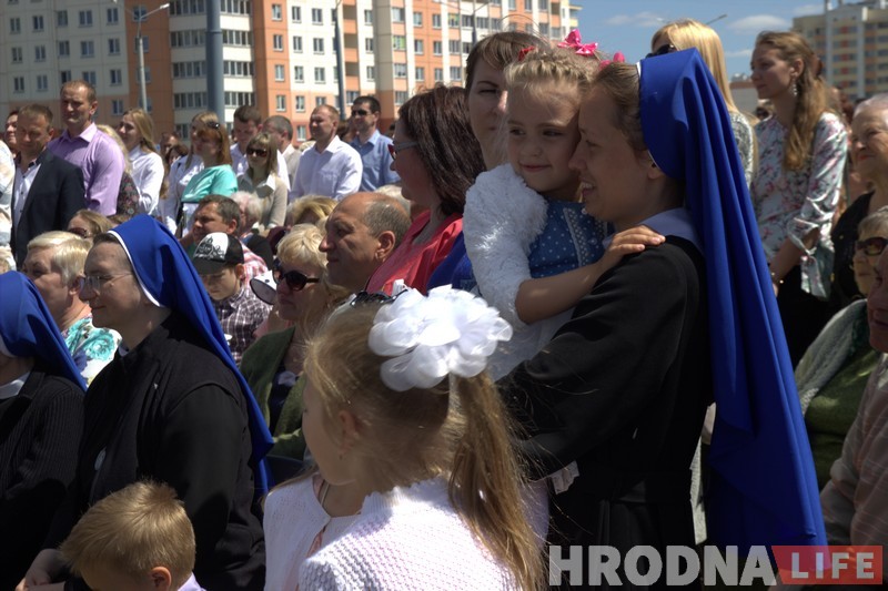 «Упершыню я прыехаў у Гродна на ровары». Арцыбіскуп Тадэвуш Кандрусевіч наведаў свята ў Альшанцы (+анекдот ад мітрапаліта) «Упершыню я прыехаў у Гродна на ровары». Арцыбіскуп Тадэвуш Кандрусевіч наведаў свята ў Альшанцы (+анекдот ад мітрапаліта)