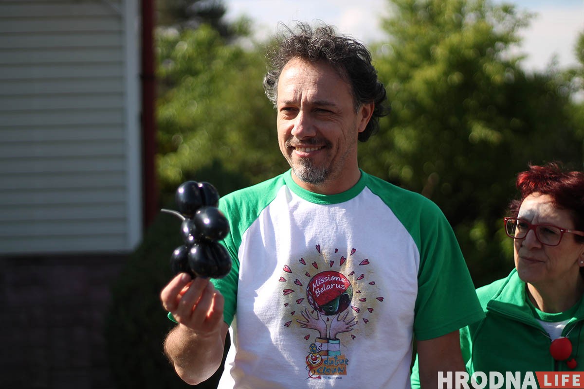 Смех лечит. Итальянцы учат гродненцев быть больничными клоунами