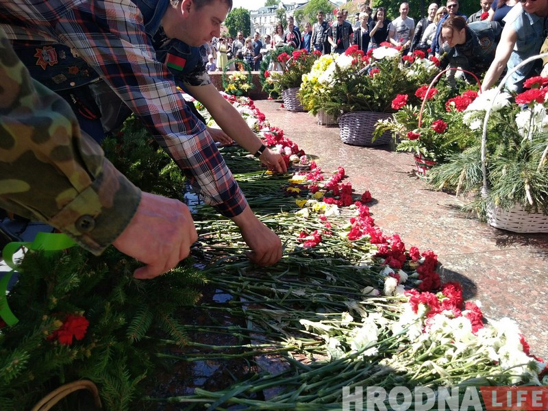 “Можам паўтарыць” ці “Ніколі зноў”? Гродзенскія байкеры расказалі, што для іх значыць Дзень Перамогі