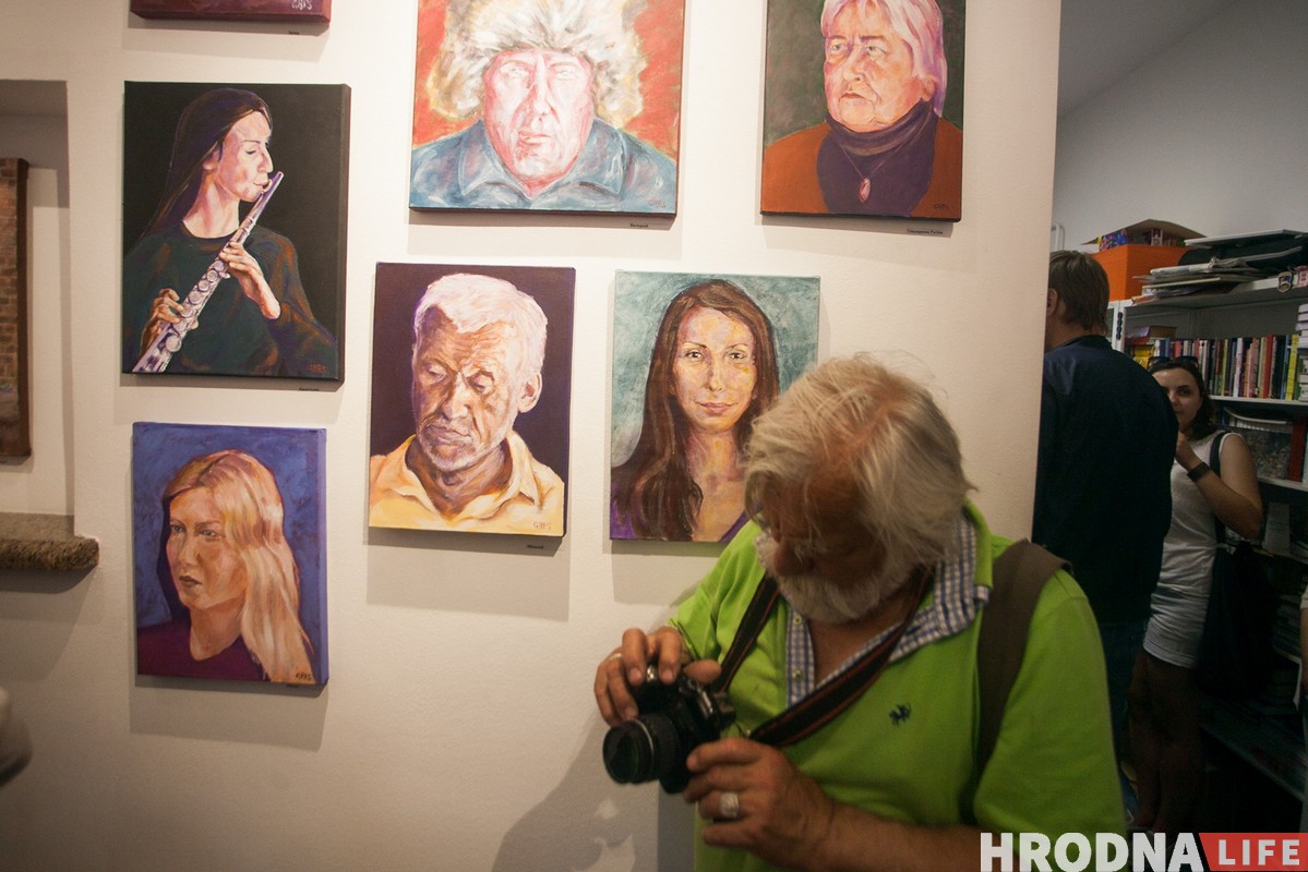 "Мастак у душы" і проста "нармальны мужык". Брытанец адкрыў выставу жывапісу ў Гродне "Мастак у душы" і проста "нармальны мужык". Брытанец адкрыў выставу жывапісу ў Гродне