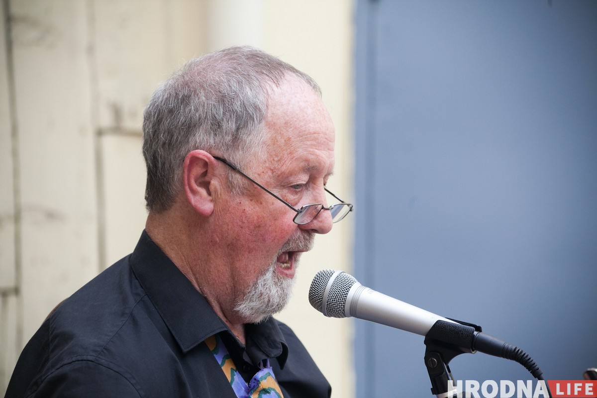 "Мастак у душы" і проста "нармальны мужык". Брытанец адкрыў выставу жывапісу ў Гродне "Мастак у душы" і проста "нармальны мужык". Брытанец адкрыў выставу жывапісу ў Гродне