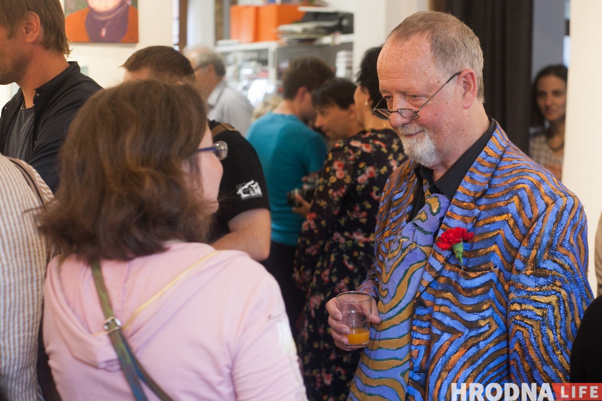 "Мастак у душы" і проста "нармальны мужык". Брытанец адкрыў выставу жывапісу ў Гродне "Мастак у душы" і проста "нармальны мужык". Брытанец адкрыў выставу жывапісу ў Гродне